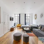 Urbanflat 34 - Parisien De 3 *
